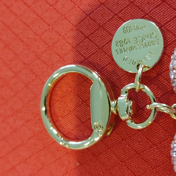 Pink Heart rhinestones Keychain with Gold Accents - Picture 4 of 6